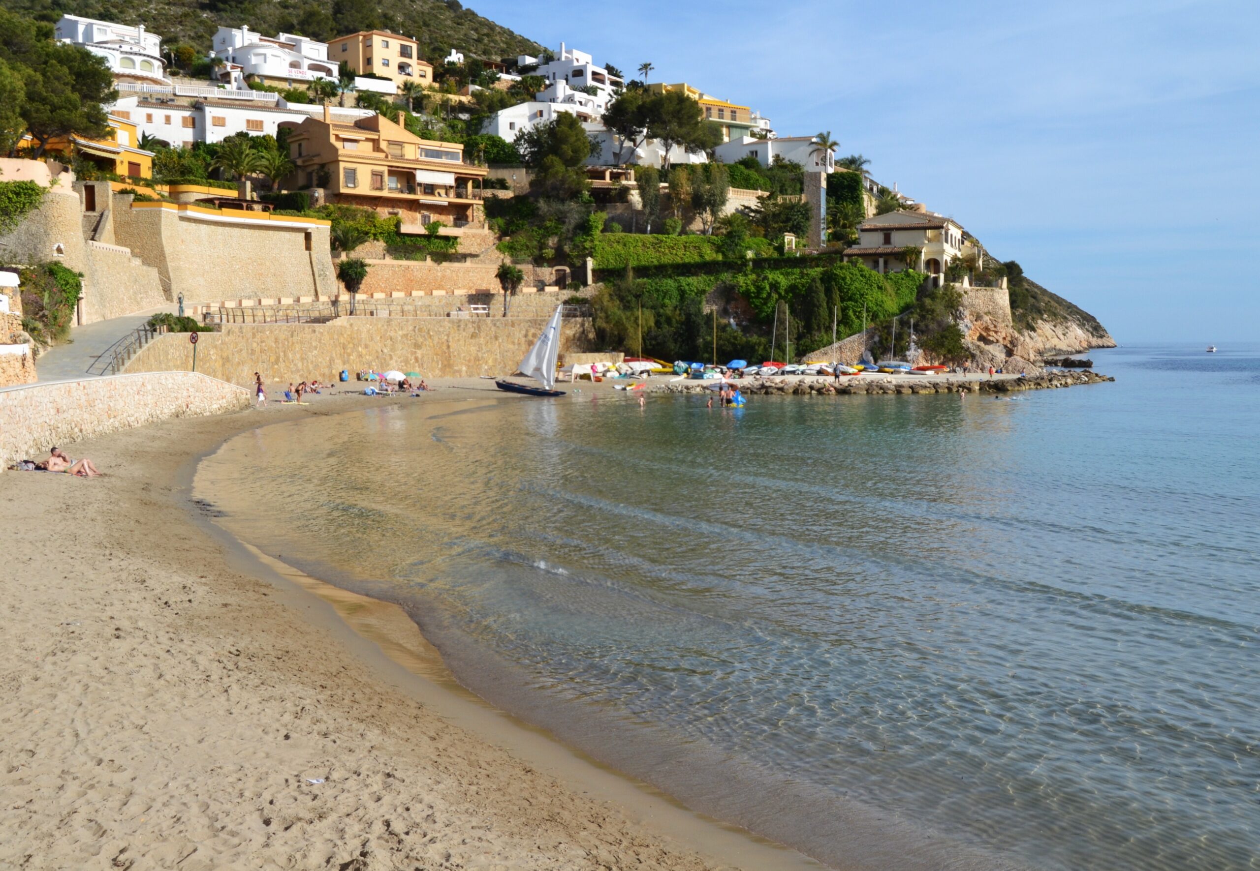 Cala el Portet, Moraira: The Complete Guide to This Sheltered Sandy Cove
