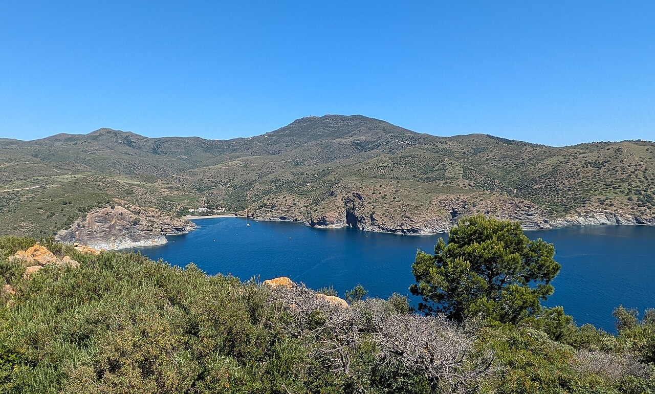 Cala Joncols and its bay inside the Cap de Creus natural park