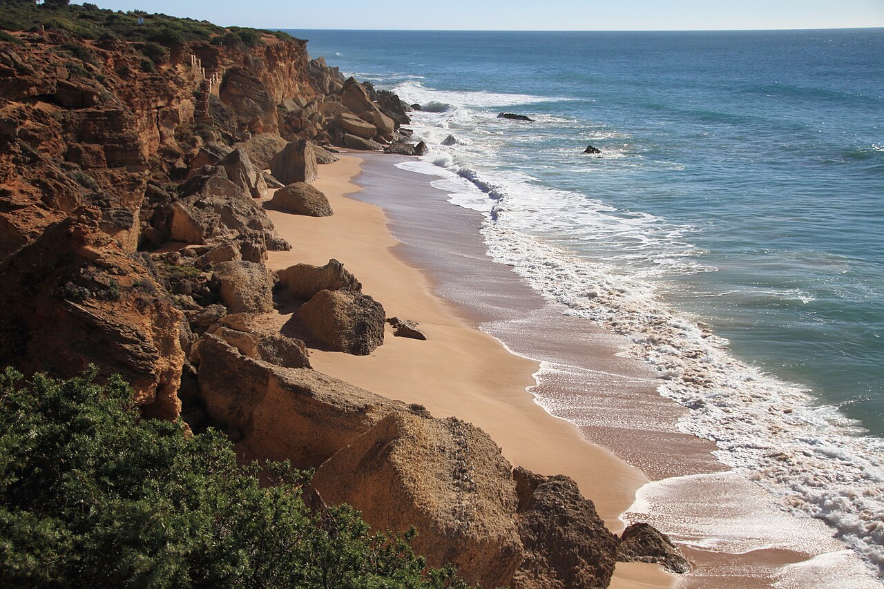 Cala de Roche, Conil de la Frontera: The Complete Guide to These Sheltered Coves