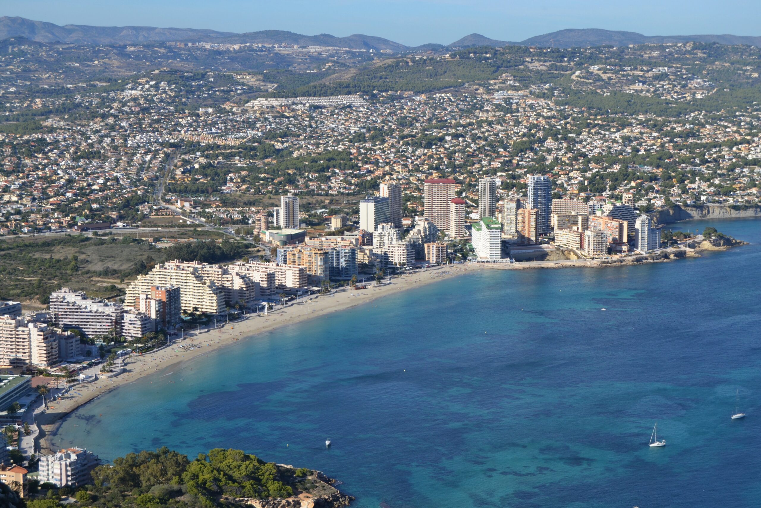 Playa de la Fossa, Calpe: The Complete Guide Beneath the Peñón de Ifach