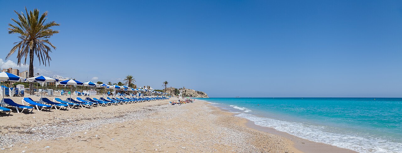 Playa Paraíso, Villajoyosa: The Complete Guide to This Long Coastal Stretch